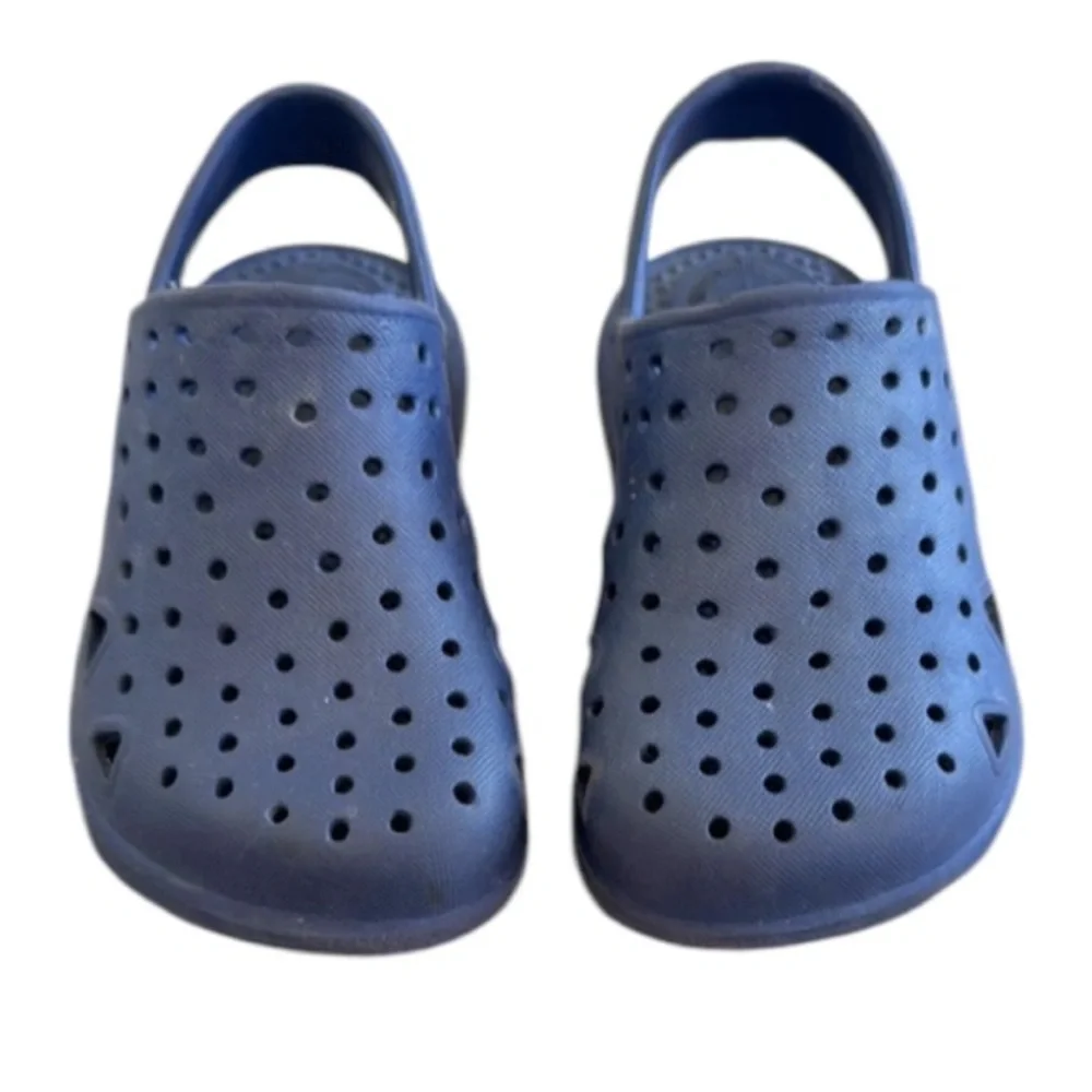 Totes Everywear kid’s navy blue casual heel strap rubber boat shoes size 5-6